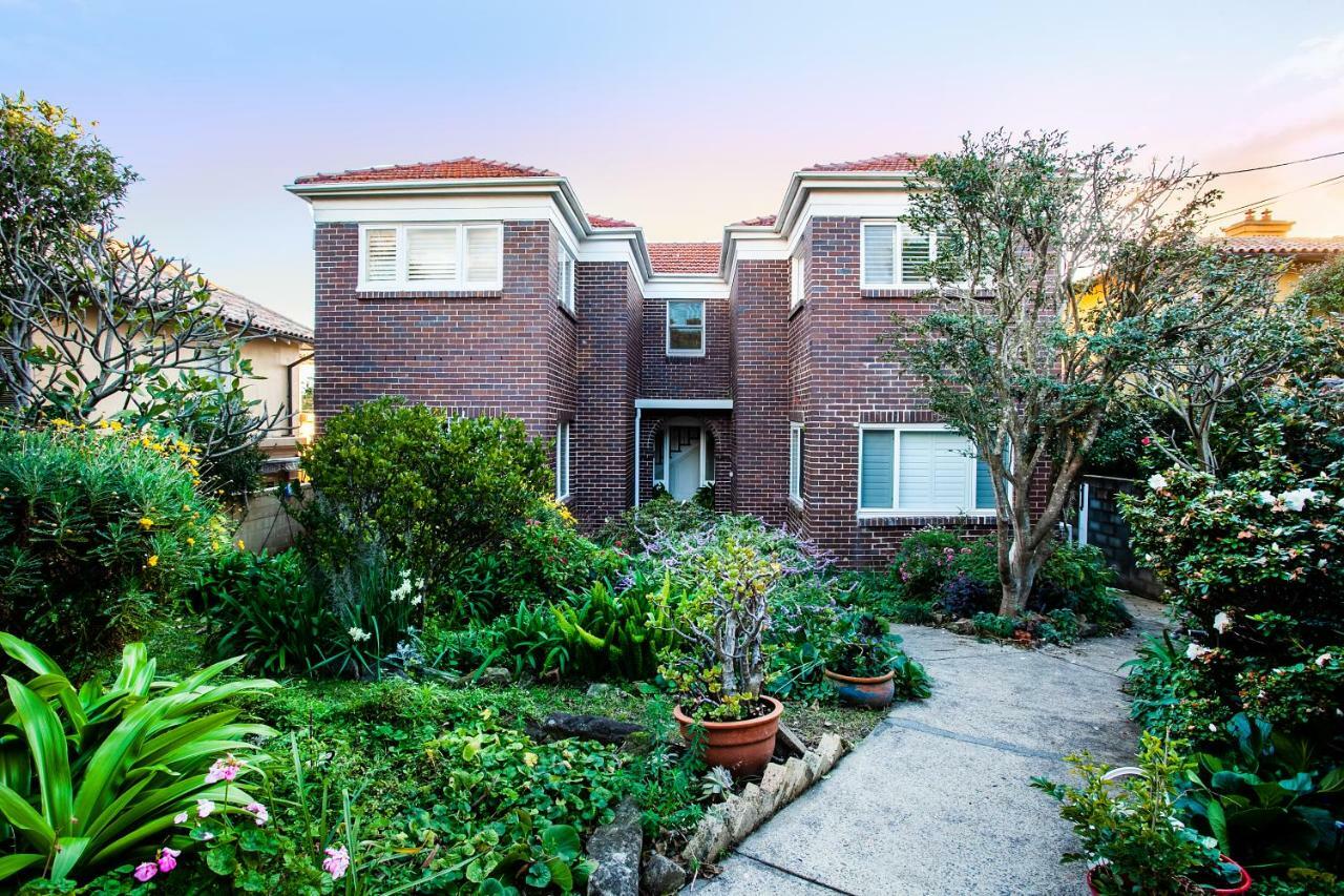 Art Deco With Breathtaking Water Views * Sydney